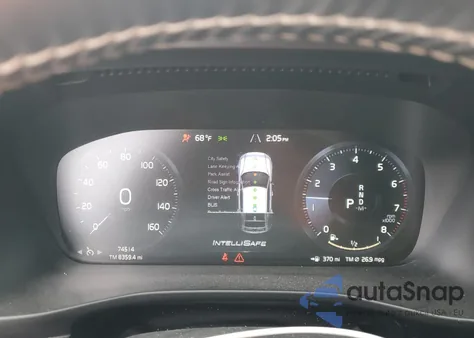 2020 Volvo Xc40 T5 R-Design z USA, uszkodzony, nr VIN YV4162UM6L2336690